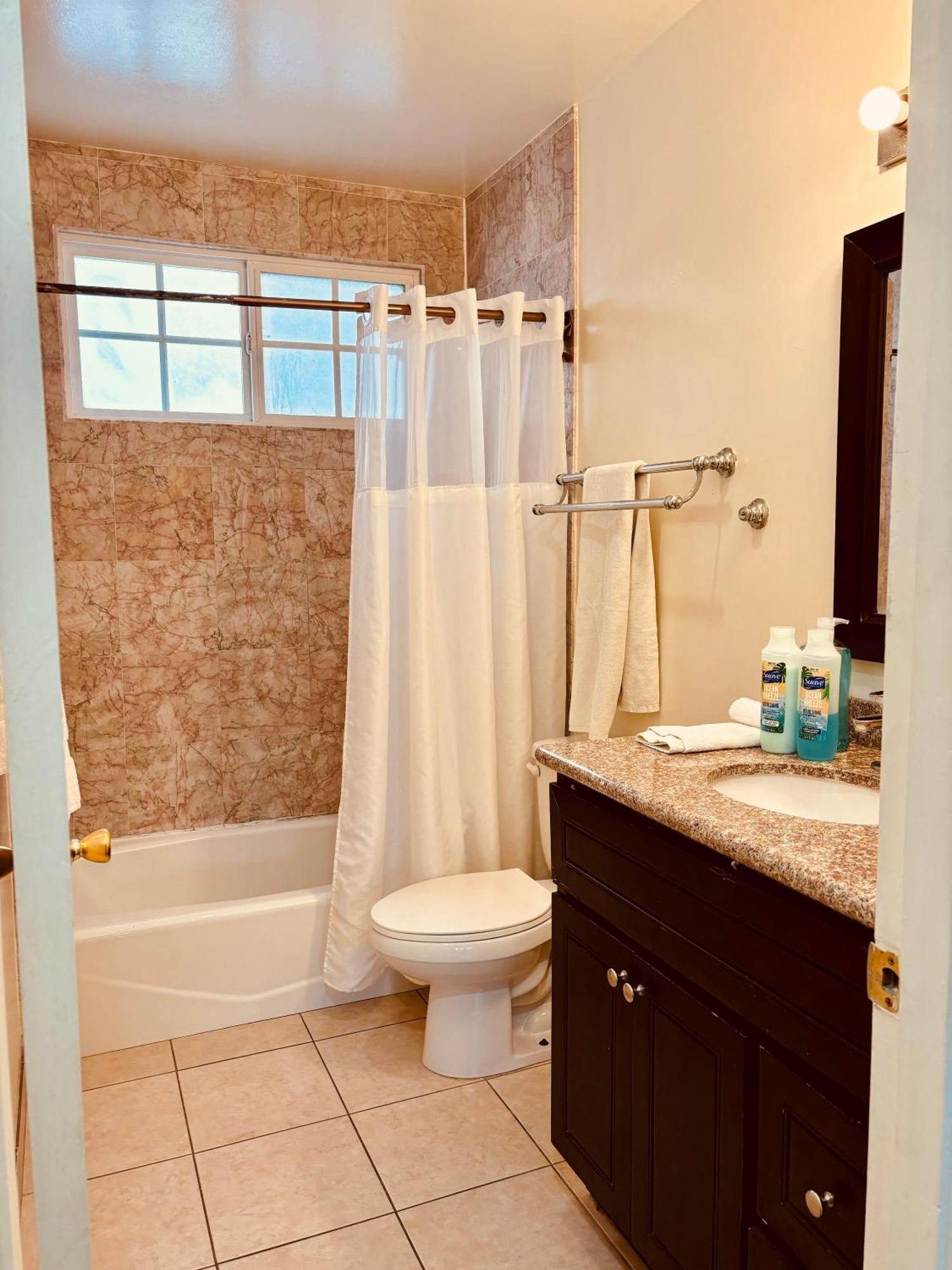 Centrally Located 2 Bed Ucla Apartment Los Angeles Exterior photo